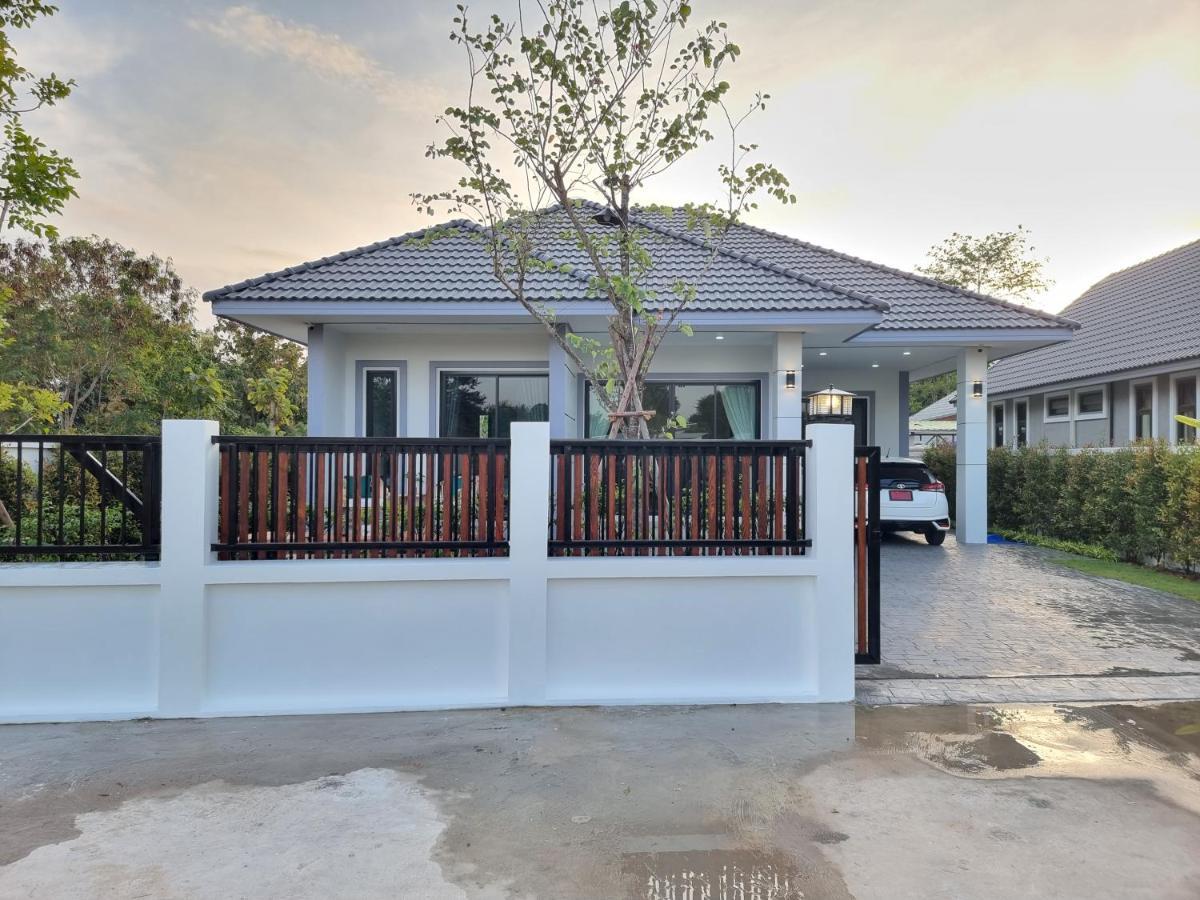 Baan Dalah Buriram Villa Exterior foto